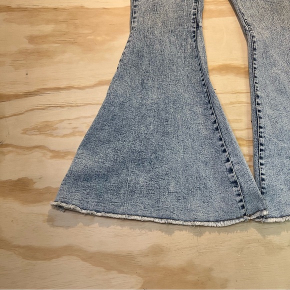 Three Bird Nest Bell Bottom Flare Leg Jeans Blue Denim Women's Size L - Picture 2 of 8